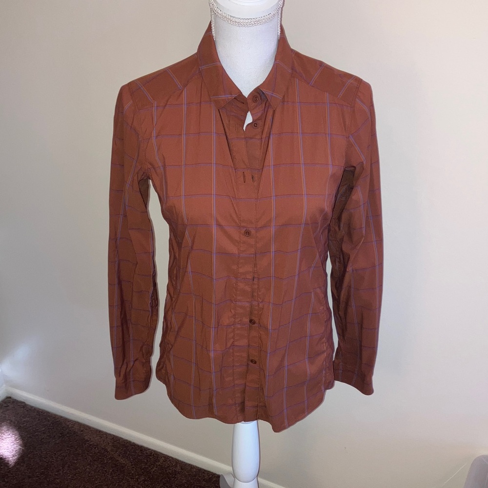 Arc’Teryk Brown Plaid Button-Up Hiking Shirt with side pockets XS